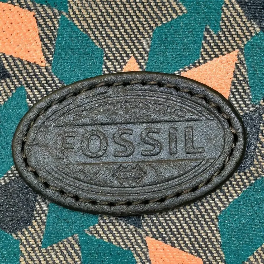 Fossil stylish functional